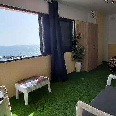 First Line Of The Ocean, 3 Bedrooms & Free Wifi *