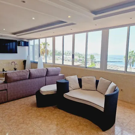 First Line Of The Ocean, 3 Bedrooms & Free Wifi