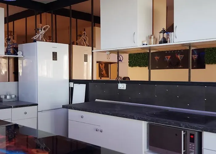 First Line Of The Ocean, 3 Bedrooms & Free Wifi Nyaraló