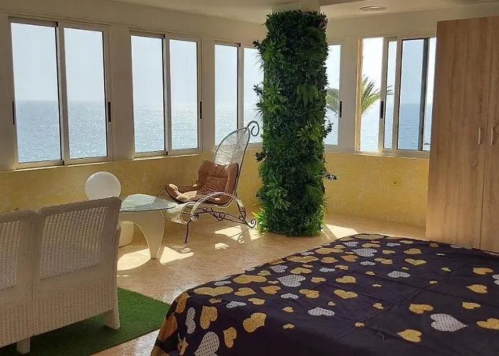 Nyaraló First Line Of The Ocean, 3 Bedrooms & Free Wifi *