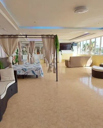 First Line Of The Ocean, 3 Bedrooms & Free Wifi *