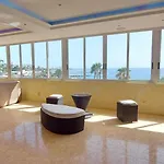 Ferienhaus First Line Of The Ocean, 3 Bedrooms & Free Wifi *