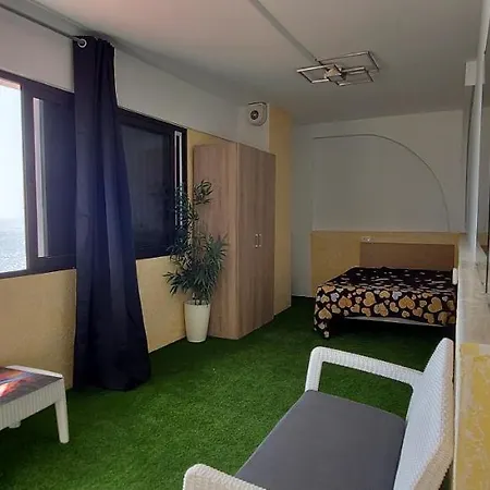 First Line Of The Ocean, 3 Bedrooms & Free Wifi * Playa de las Americas (Tenerife)