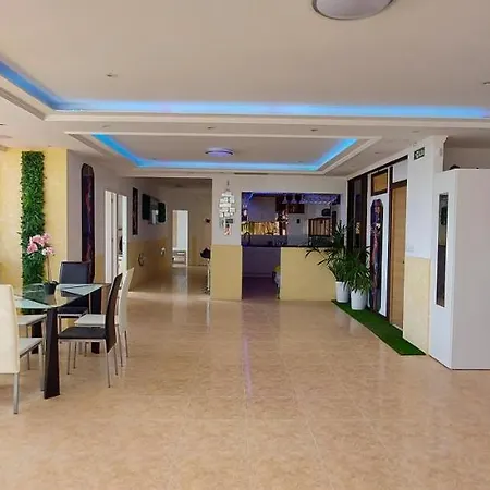 First Line Of The Ocean, 3 Bedrooms & Free Wifi * Playa de las Americas (Tenerife)