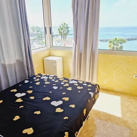First Line Of The Ocean, 3 Bedrooms & Free Wifi Holiday home Playa de las Americas (Tenerife)