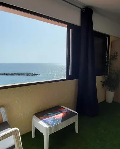 度假居 First Line Of The Ocean, 3 Bedrooms & Free Wifi