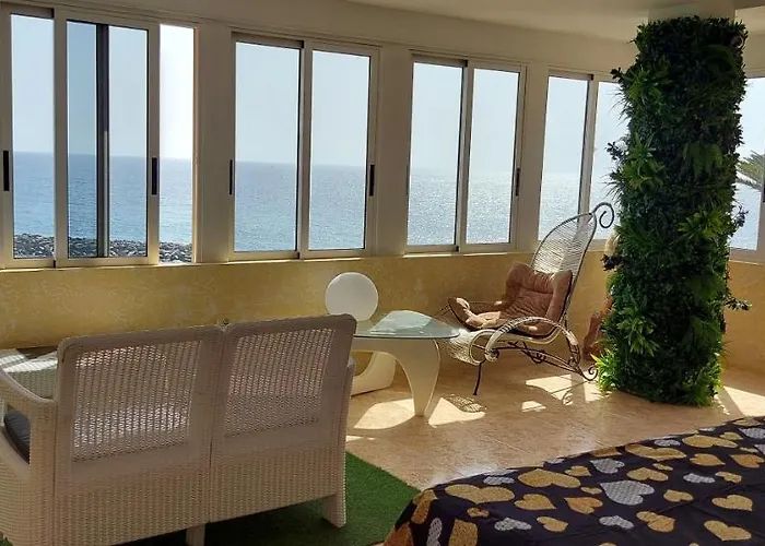 First Line Of The Ocean, 3 Bedrooms & Free Wifi 度假居