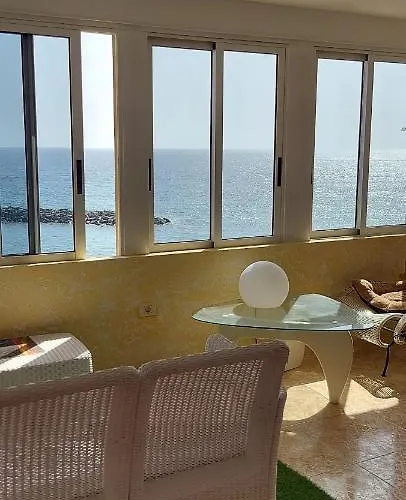 First Line Of The Ocean, 3 Bedrooms & Free Wifi 美洲海滩