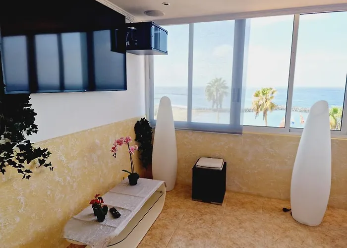 度假居 First Line Of The Ocean, 3 Bedrooms & Free Wifi 美洲海滩