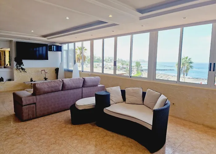 First Line Of The Ocean, 3 Bedrooms & Free Wifi